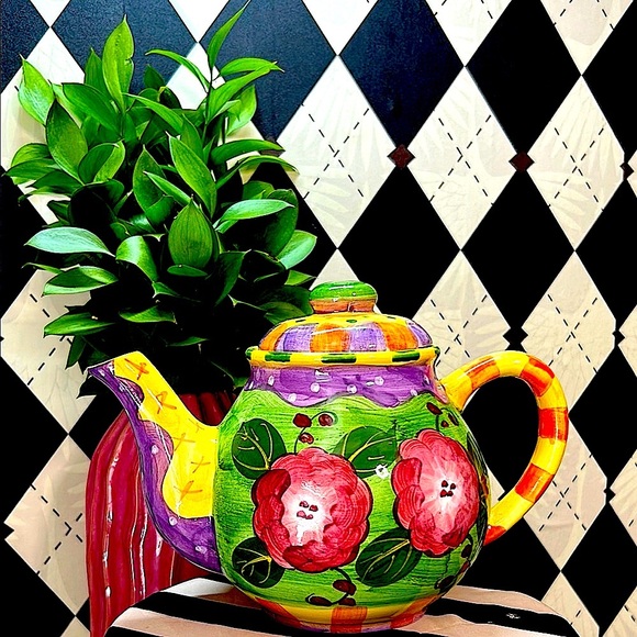 Milson & Louis Hand-Painted Ceramic Teapot – Whimsical Floral Design - Picture 8 of 14